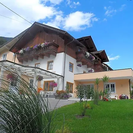 Maier Bed & Breakfast Flattach