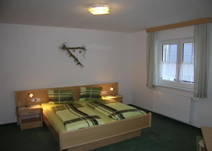 Maier Nocleg ze śniadaniem 3*