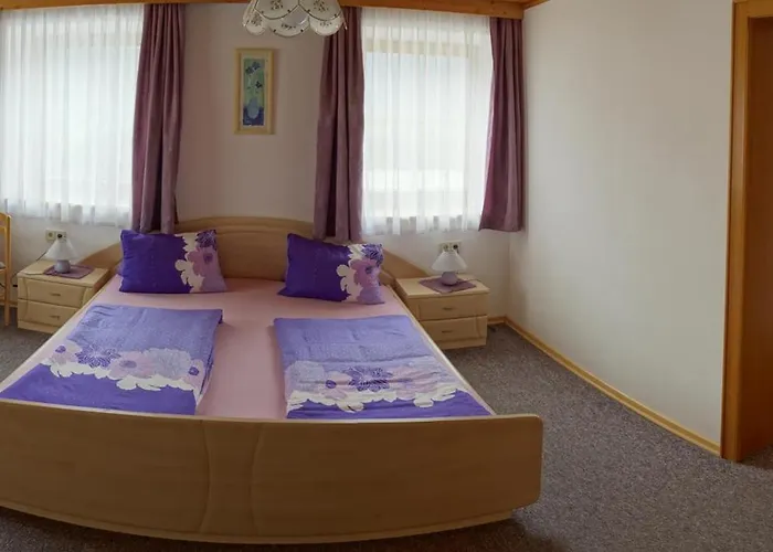 Maier Nocleg ze śniadaniem 3*